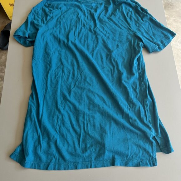 Eddie Bauer Women’s Small Blue T Shirt V Neck - Picture 6 of 6